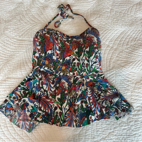 Anthropologie Other - Anthropologie colorful Folksy Bird print ruffle hem tannins top